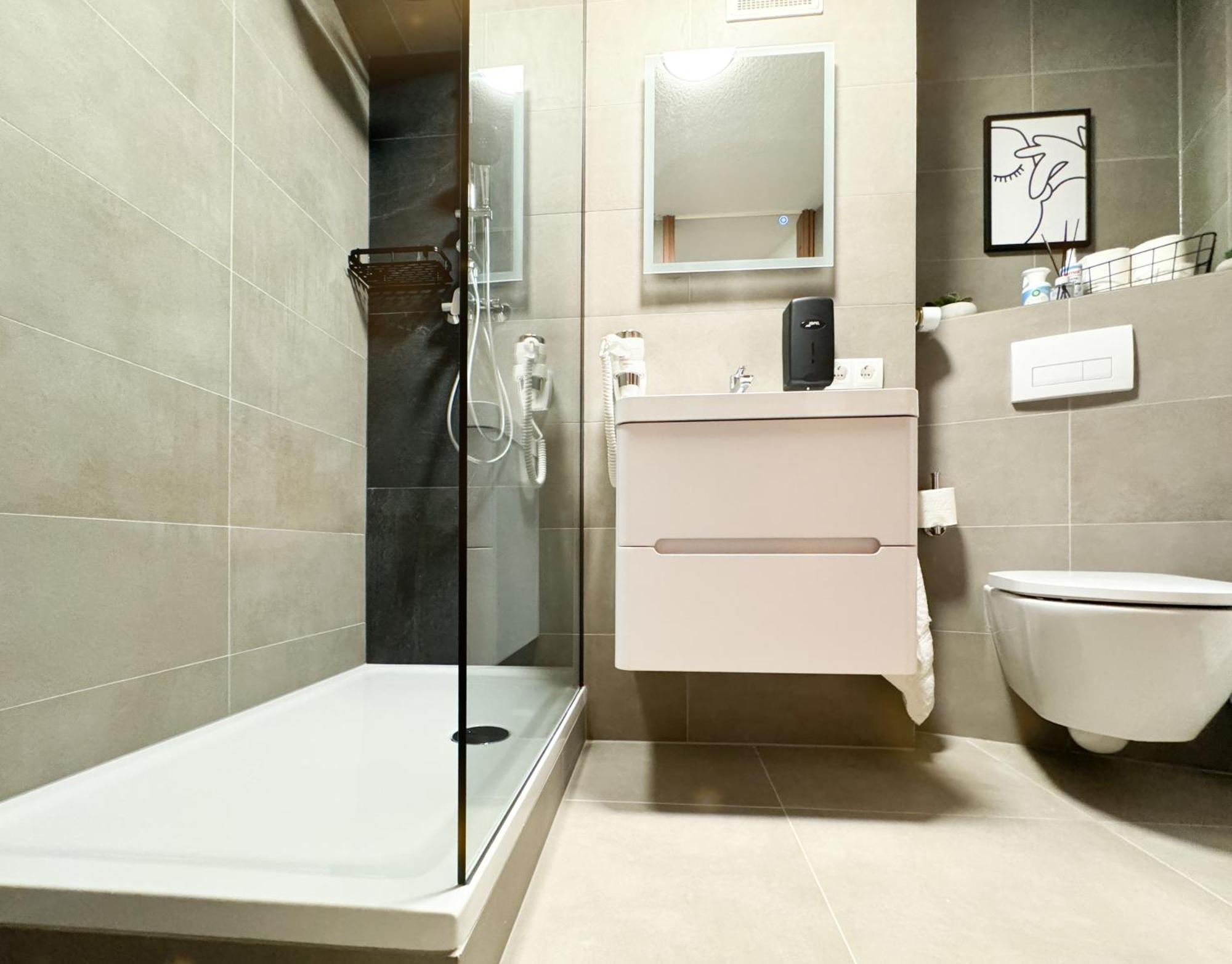 Modern Living In Karlsruhe - Frieden Apartments Екстер'єр фото